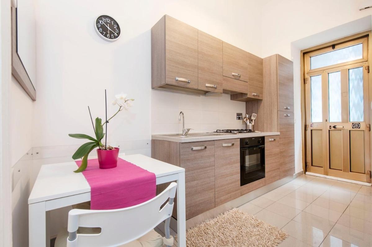 Cozy House Near Termini Station - San Lorenzo Rom